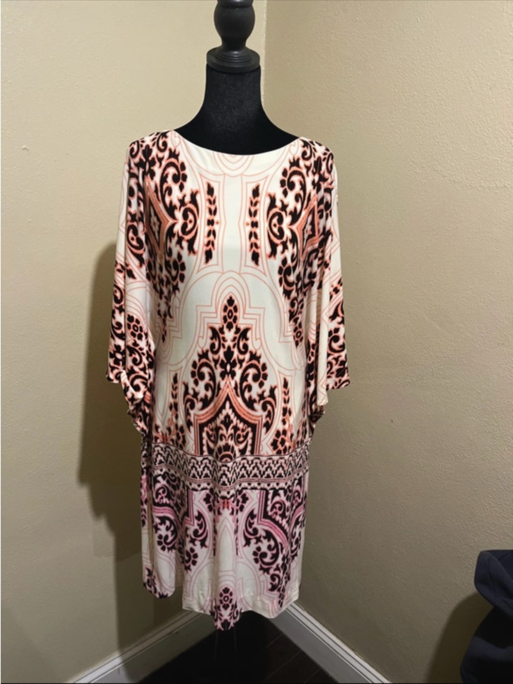 Muse Pink and Cream Medallion Long Sleeve Shift Dress